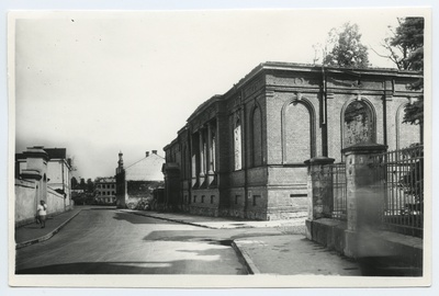 Tartu. Ruins of the University of Tartu on the corner of Laia and Magasini Street in 1941.  duplicate photo