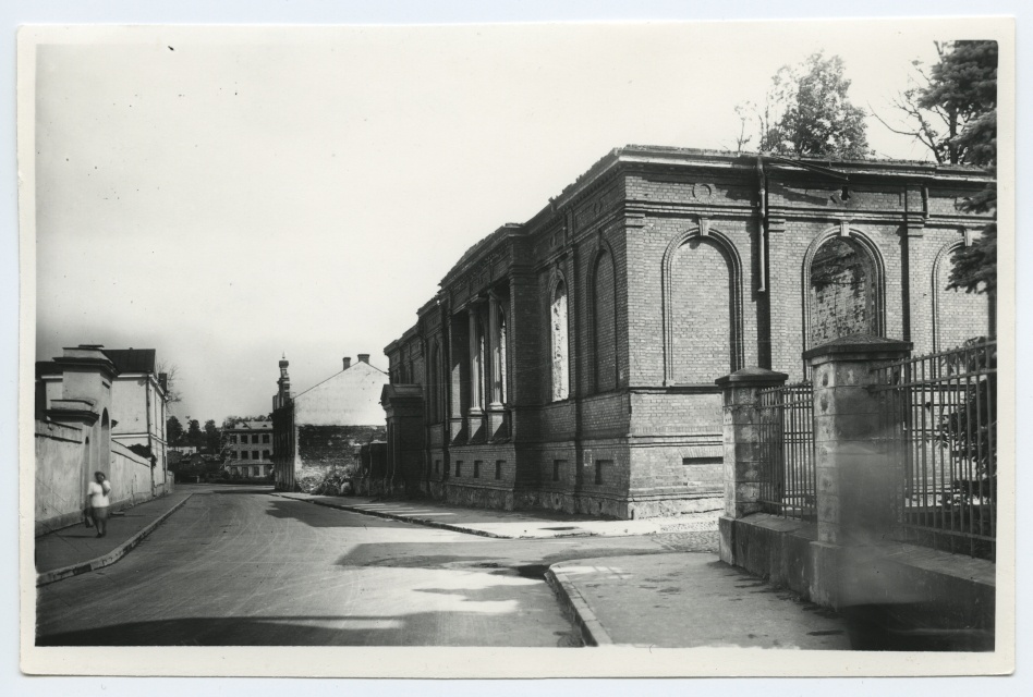 Tartu. Ruins of the University of Tartu on the corner of Laia and Magasini Street in 1941.