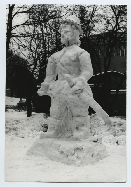 Tartu. Snow Gustav II Adolf Memorial Stadium behind the main building of the University of Tartu on the King Place