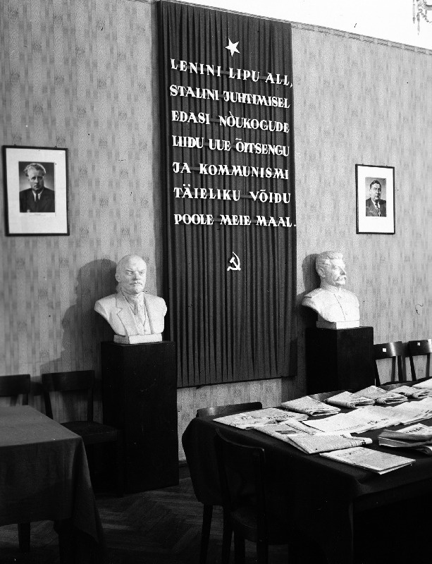 Ametiühingute Kesknõukogu kabinet.