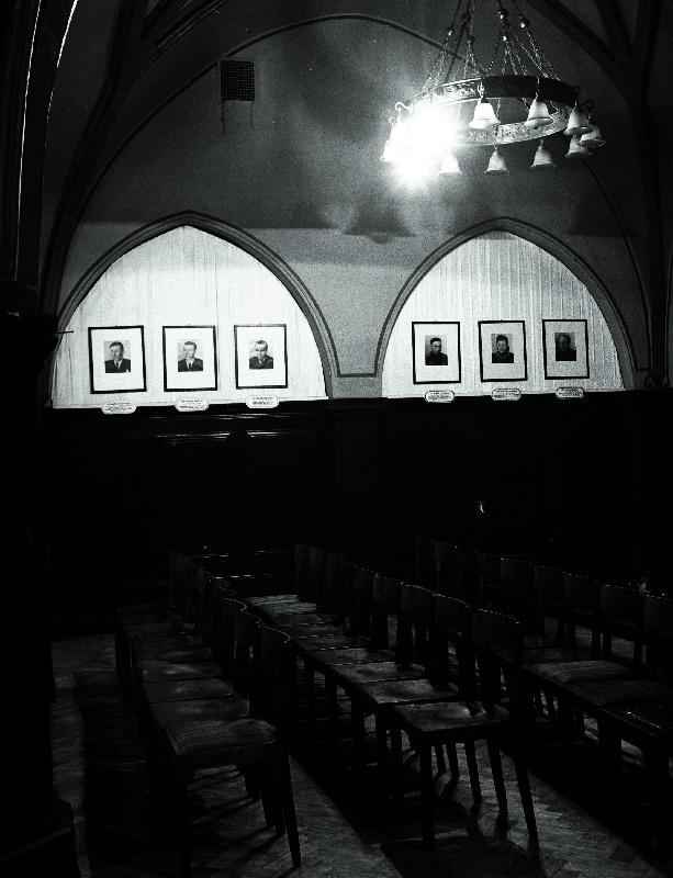 J. Tombi nimelise klubi Olevi saal.