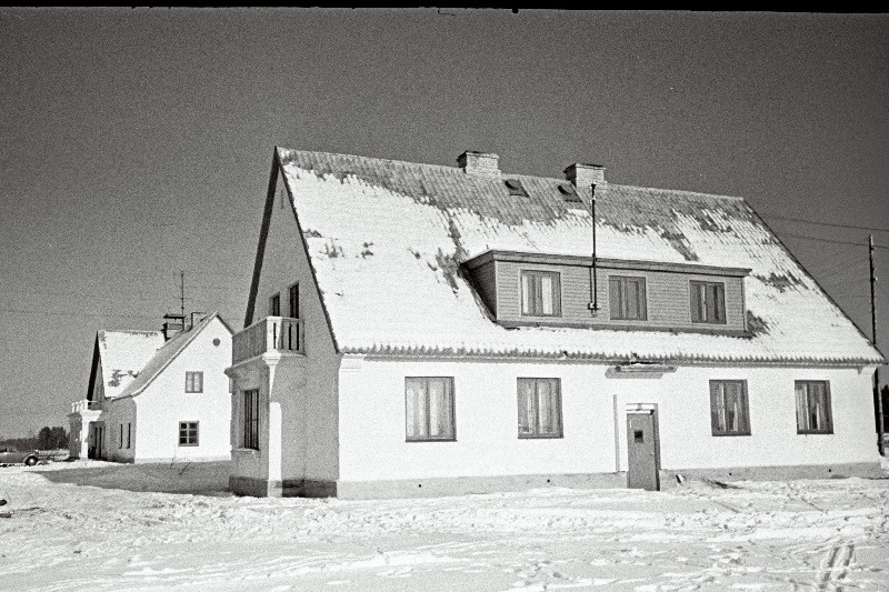 Uued elumajad Vändra rajooni Rahnoja sovhoosis.