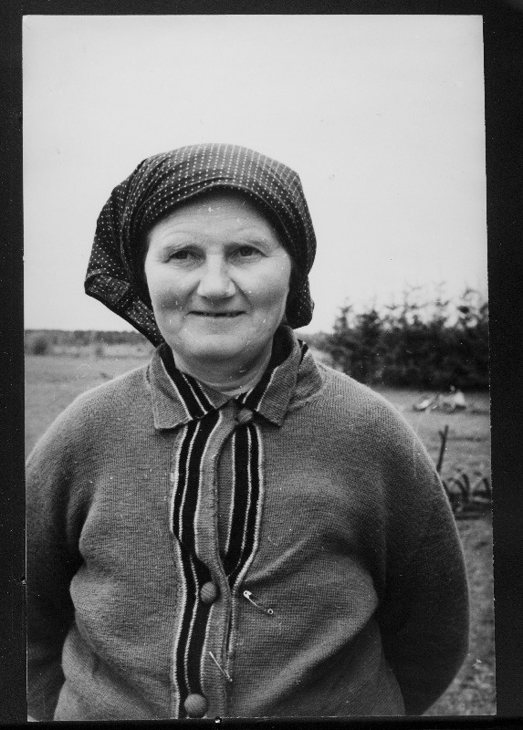 Vändra rajooni Viisaastaku kolhoosi lambatalitaja Meeta Esula.