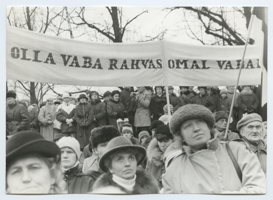 Tartu. Celebration of the Anniversary of the Republic of Estonia in Tartu at the Star Tower on February 24, 1989.