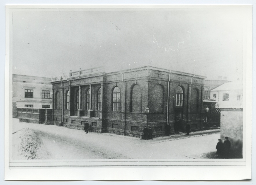 Tartu. On the corner of Laia and Magasini street. 1910. a.