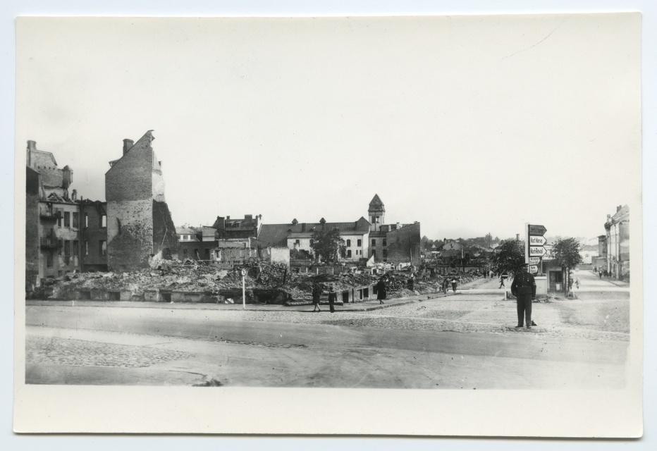 Tartu. View of the ruins of the city from the corner of Aleksandri and Uueturu street towards Emajõe in 1941.