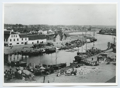 Tartu. View of the Holm Street overhead from the yeast factory toward approx. At the end of the 19th century  duplicate photo