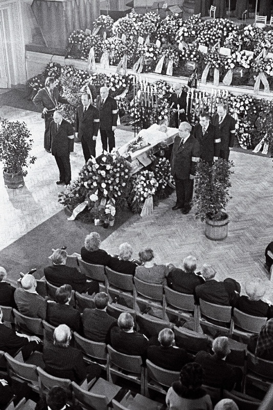 Eesti riigitegelase ja majandusteadlase Arnold Veimeri matusetalitus.