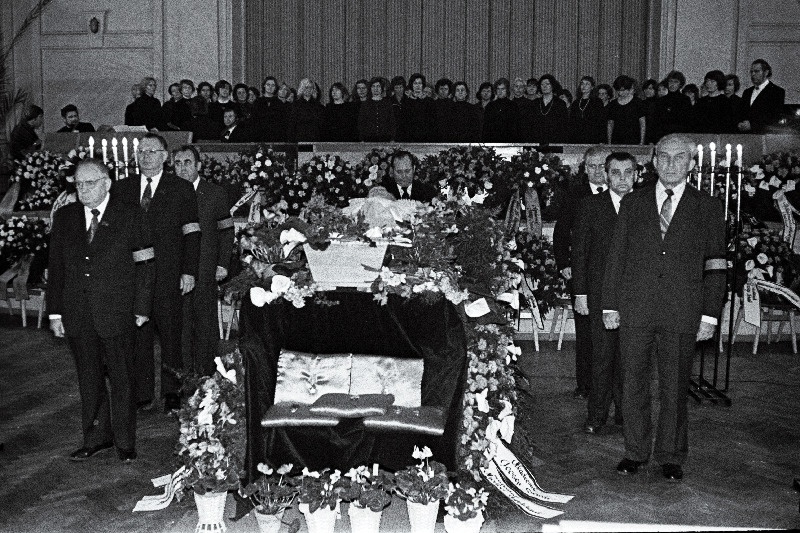 Revolutsioonilise liikumise tegelase, akadeemik Saat, Joosepi matusetalitus.