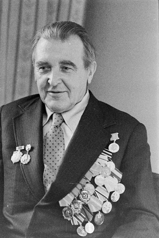 Maamägi, Viktor- Eesti NSV Teaduste Akadeemia viitsepresident.