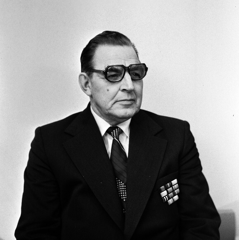 Essenson, Albert- Eesti NSV liha- ja piimatööstuse minister.