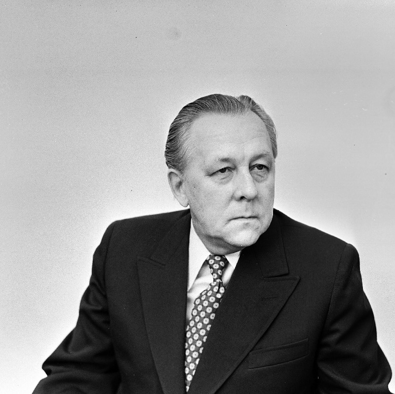 Saaremägi, August- ajalehe "Rahva Hääl" toimetaja.