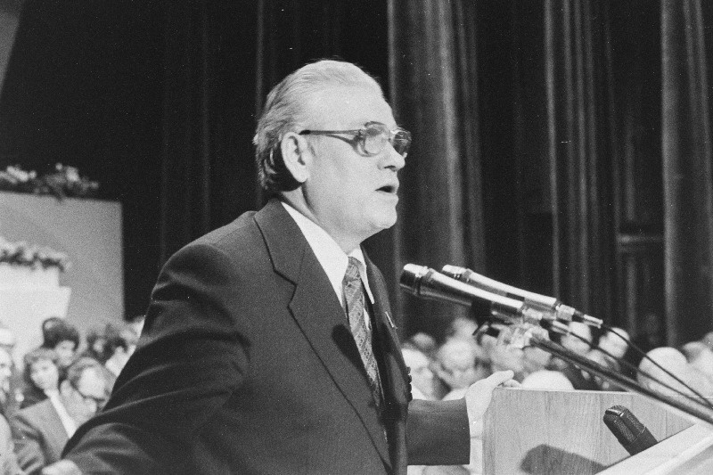 EKP XVIII kongressil esineb sõnavõtuga EKP Tallinna Linnakomitee esimene sekretär N.Johanson.