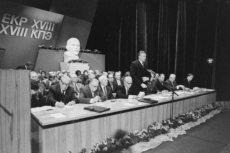 Vaade EKP XVIII kongressi presiidiumile.