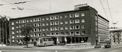 Hotell Tallinn, vaade Paldiski mnt ja Toompuiestee nurgalt. Arhitektid Peeter Tarvas, Heiki Karro, Toivo Kallas, EP  duplicate photo