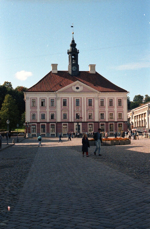 Vaade Tartu raekojale.