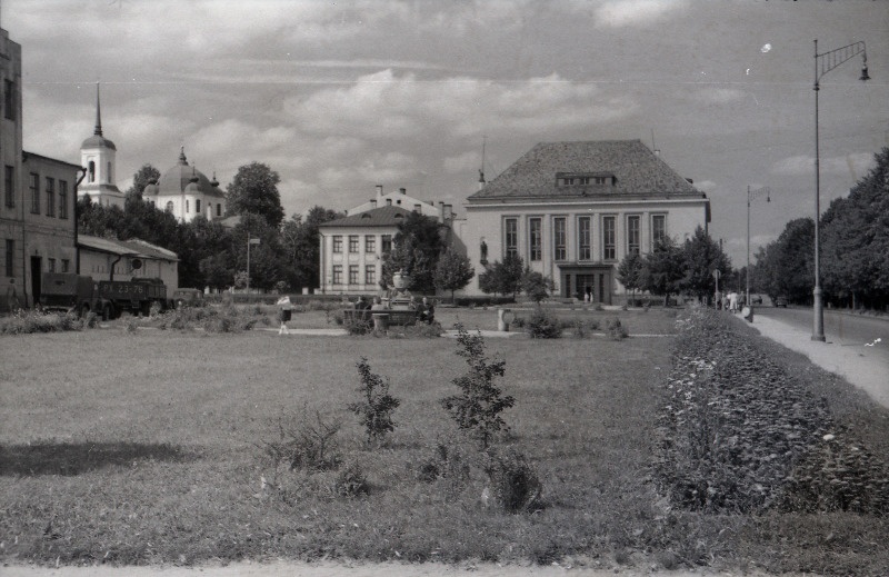 Tartu vaade. Pangahoone.