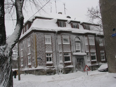 Elamu Sõmera tänavas.  similar photo