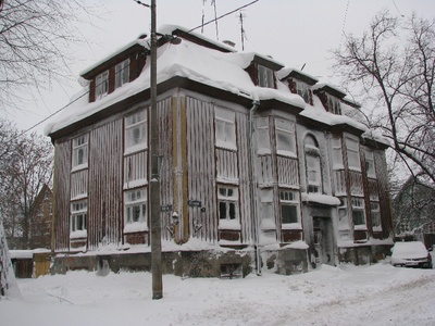 Elamu Sõmera tänavas.  similar photo