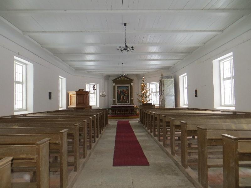 Esku kabel. Sisevaade. Altar.