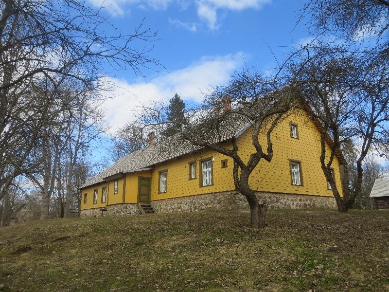Palamuse ajalooline kihelkonnakoolimaja.