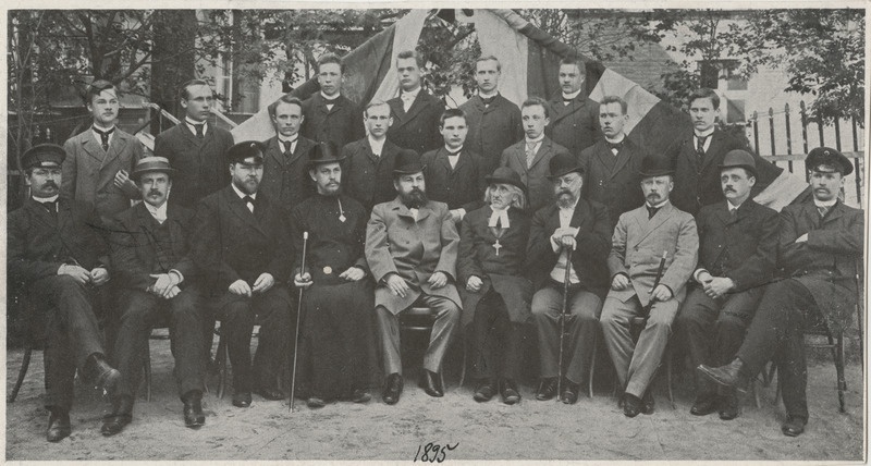 Klišeeäratõmme Tartu II õpetajate seminari XV lennu(1895) fotost, grupifoto