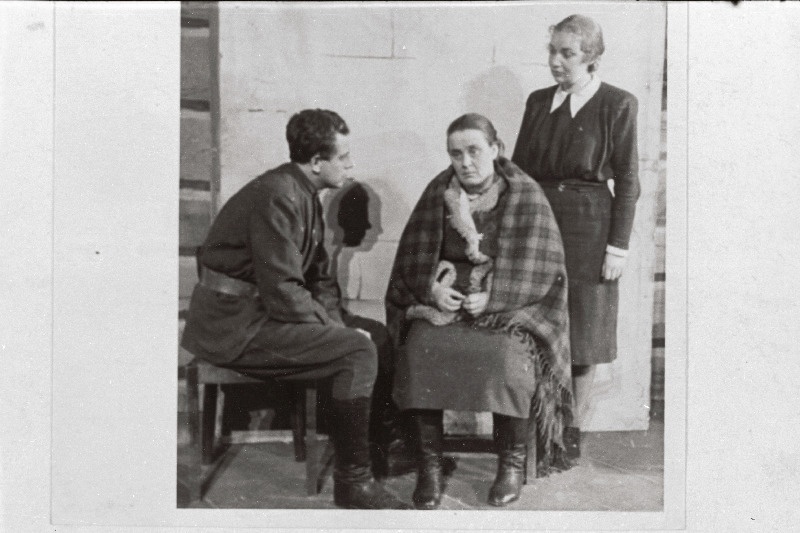 Näitleja Elo Tamul J.Semperi näidendis "Murrang" RAT "Vanemuises".