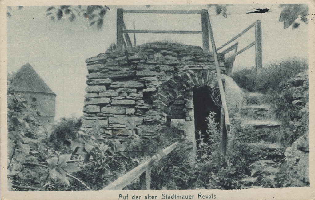 On the Old City Wall of Revals