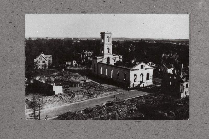 Vaade Maarja kiriku varemetele.