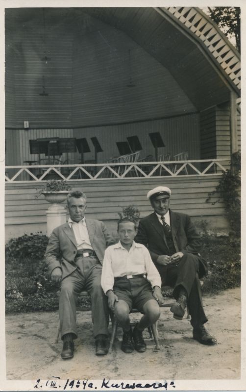 Foto. Perekonnafoto 1934 Kuressaares. Mustvalge.