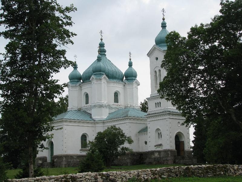 Vaade Tornimäe Neitsi Maarja Kaitsmise kirikule.