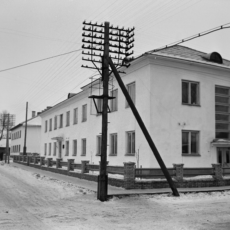 ETKVL-i Rakvere Tööstuskombinaadi ja kontori välisvaade.