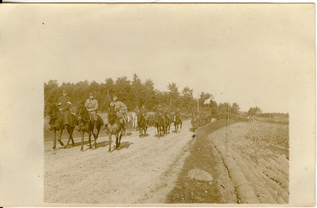 foto, ratsaväelased Palumetsa-Holstre küladevahelisel teel 1923.a.