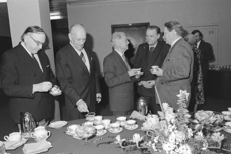 Eesti Tarbijateühistute Keskliidu 75. aastapäeva tähistamine ETK saalis.