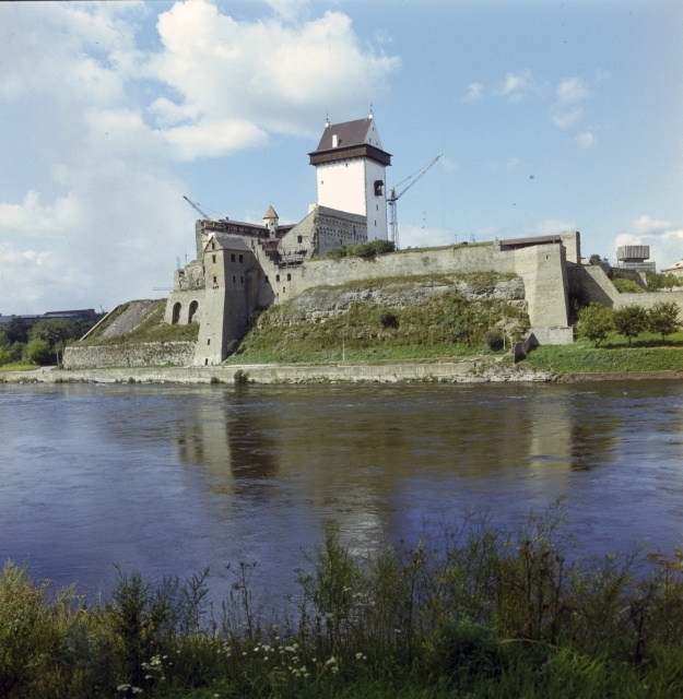 Narva. Vaade Narva kindlusele.