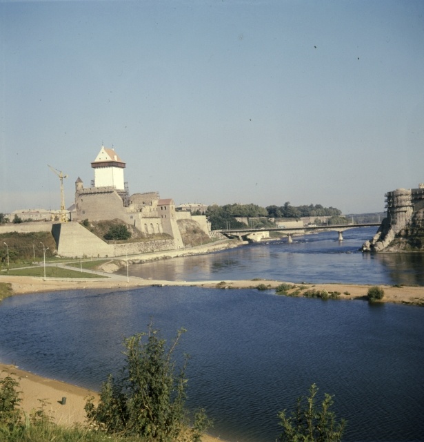 Narva. Vaade Narva kindlusele.