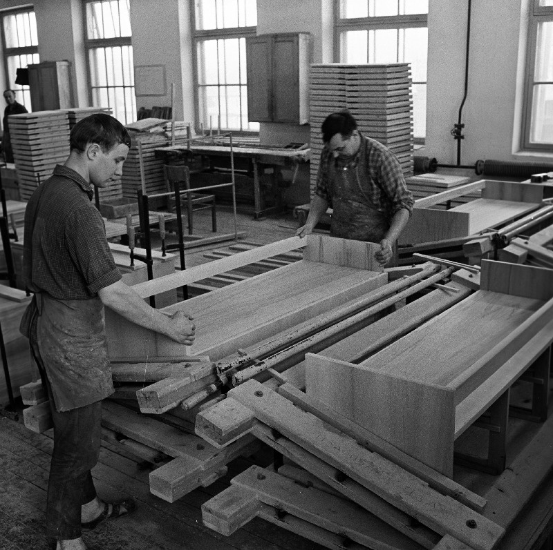 ETKVL-i Rakvere Kaubandusliku Invetari Tehase puidutsehh.