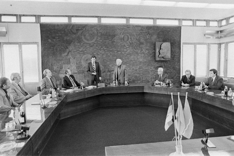Saksa DV Schwerini ringkonnakomitee delegatsioon vastuvõtul EKP Keskkomitees. Kõneleb EKP Keskkomitee esimene sekretär K.Vaino.