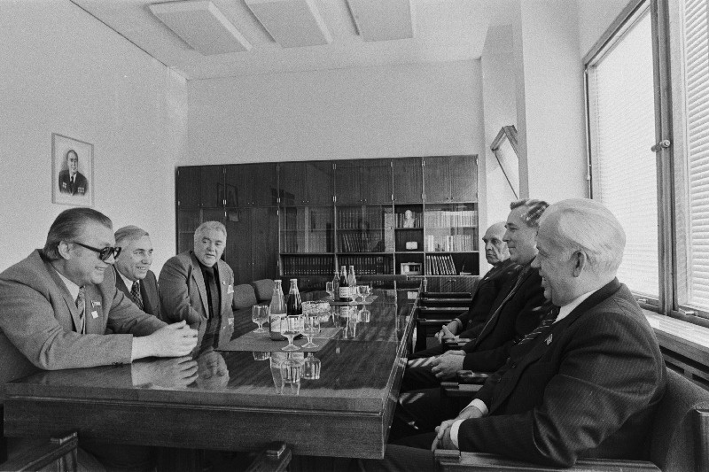 Saksa DV Schwerini ringkonnakomitee delegatsioon vastuvõtul EKP Keskkomitee esimese sekretäri K.Vaino (paremal) juures. Paremalt 2. EKP Keskkomitee sekretär R.Ristlaan, 3. Eesti NSV välisminister A.Green