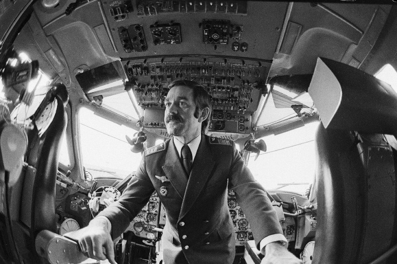Eesti Tsiviillennunduse Valitsuse lennuki TU-134A komandör Peeter Murusalu.