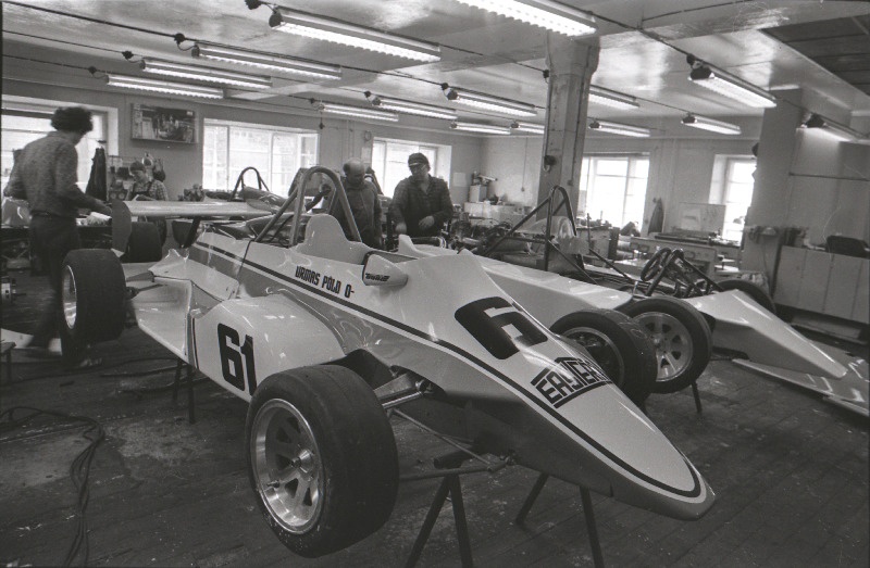 Tallinna Autoremondi Katsetehases valmistatud esimene võidusõiduauto “Estonia 24-10”.