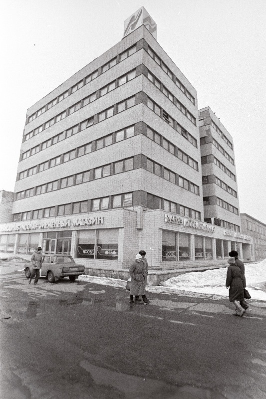 Narva Mööblikombinaadi firmakauplus.
