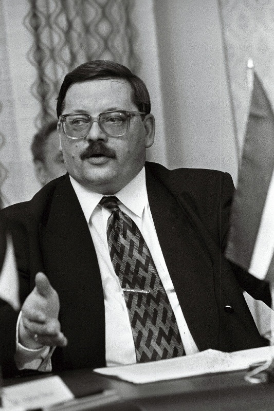 Krastinš, Andrejs - Läti Vabariigi kaitseminister.