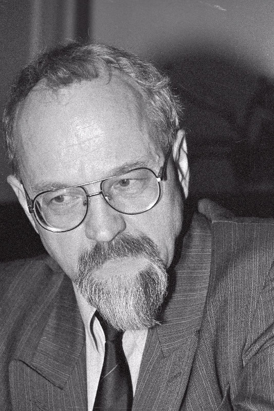 Tulviste, Peeter -Tartu Ülikooli rektor, professor.