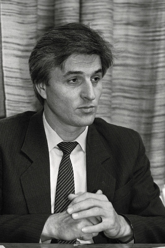 Tšuikin Vladimir - Narva Linnavolikogu esimees.