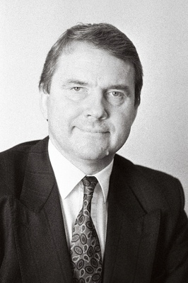 Aare, Juhan - Riigikogu fraktsiooni Maaliidu Ühendus liige.  duplicate photo