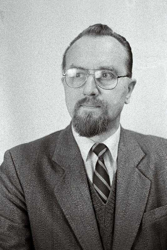 Rätsep, Jüri - Riigikogu keskfraktsiooni liige.