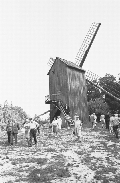 "Soome turistid Rocca al Mare vabaõhumuuseumis."