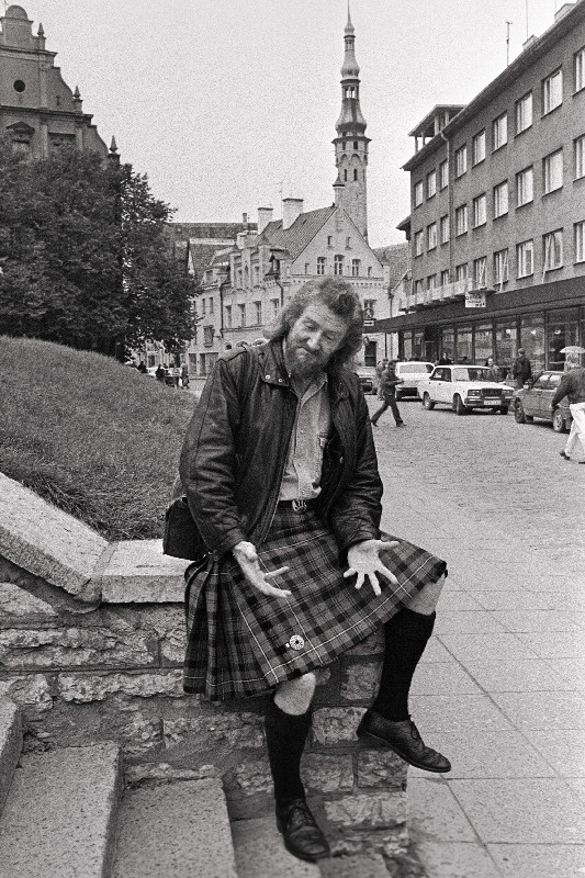 Šoti ansambli Sex appeal Band liige Jazzkaar 1992 ajal vanalinnas.
