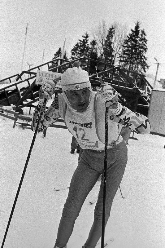 Murdmaasuusataja Andrus Veerpalu X Viru maratonil Vooremäel.